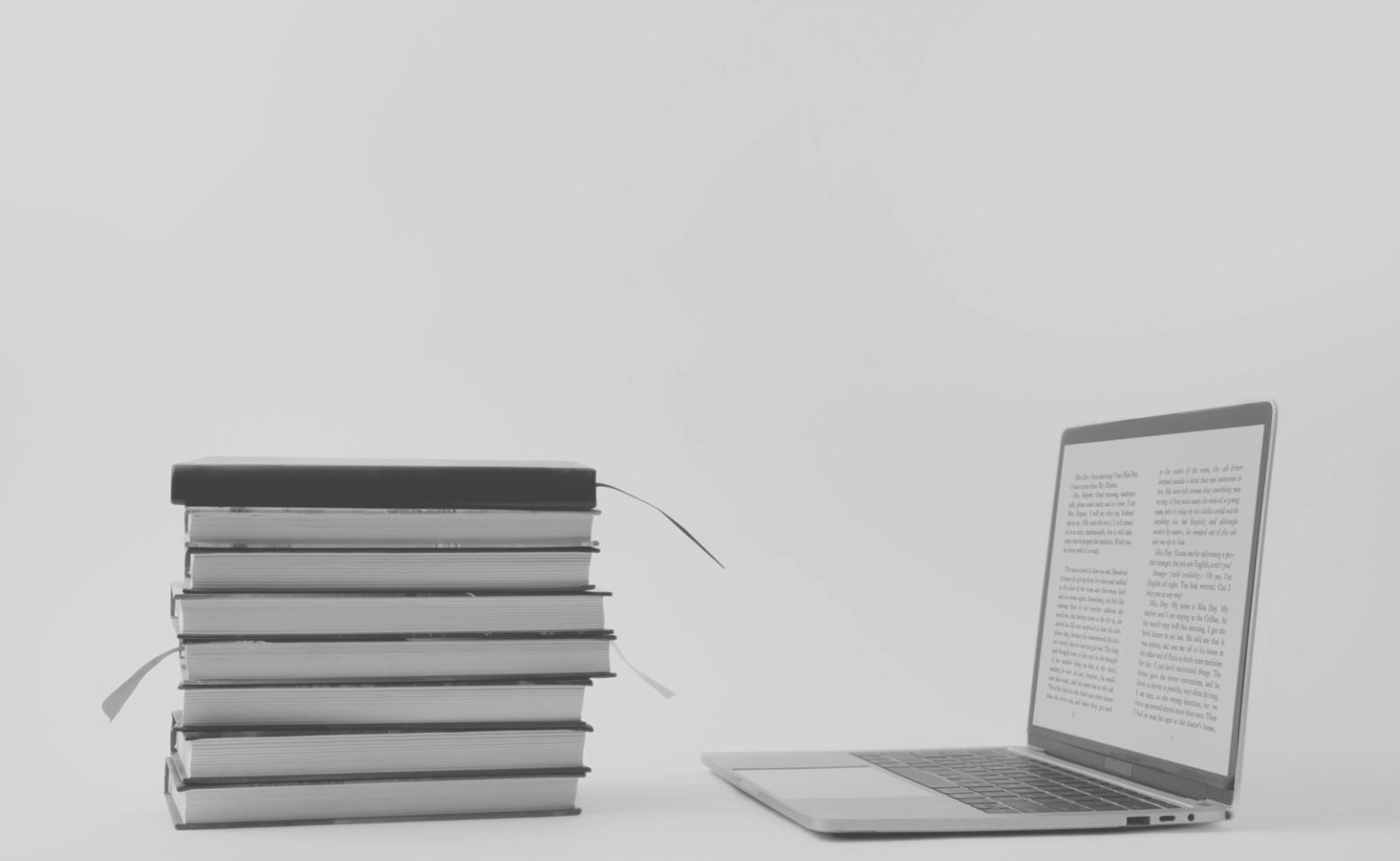 Équipe travaillant sur des analyses de données SEO